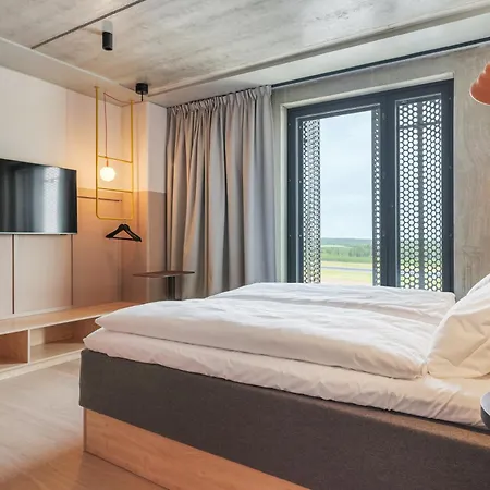 호텔 Comfort Helsinki Airport 3*